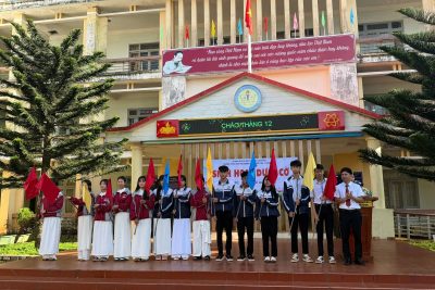 SINH HOẠT DƯỚI CỜ TUẦN 13