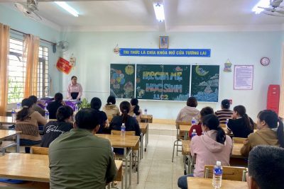 Hội nghị gặp mặt cha mẹ học sinh đầu năm học và tuyên truyền, phổ biến pháp luật về an ninh trật tự, trật tự an toàn giao thông Hội nghị gặp mặt cha mẹ học sinh đầu năm học và tuyên truyền, phổ biến pháp luật về an ninh trật tự, trật tự an toàn giao thông